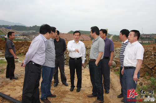 刘正平：集中精力 狠抓落实 全力推进城建工作