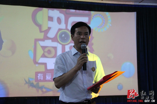 “希望工程•快乐电影”活动首映式昨晚在炎陵县龙溪学校举行