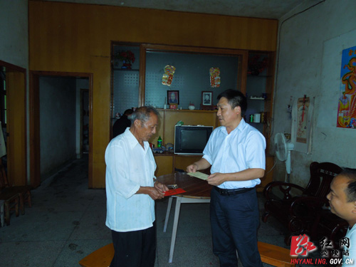 市司法局党组书记张格林一行到炎陵调研司法行政工作