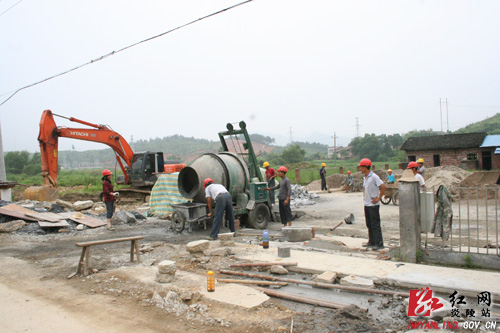 炎陵县西城区西九龙大道项目建设如火如荼