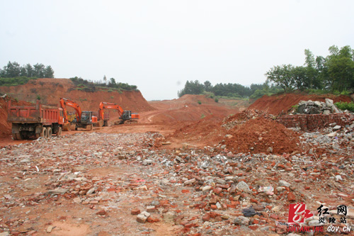 炎陵县西城区西九龙大道项目建设如火如荼