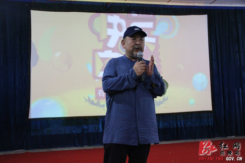 “希望工程•快乐电影”活动首映式昨晚在炎陵县龙溪学校举行