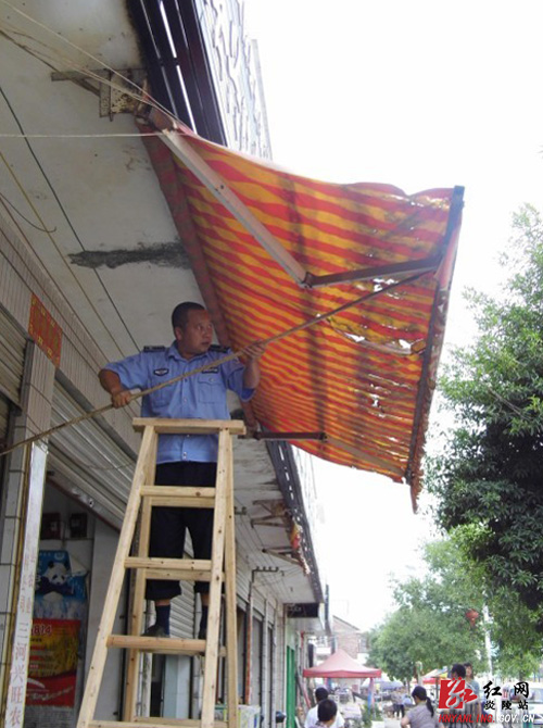 三河镇：重拳出击清理 ＂六乱＂