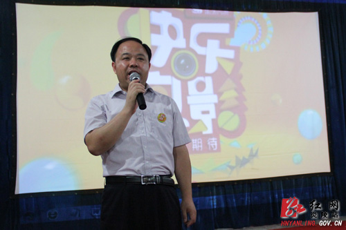 “希望工程•快乐电影”活动首映式昨晚在炎陵县龙溪学校举行