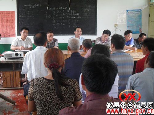 宾玉良到丫江桥镇严良村指导土地规划评审工作