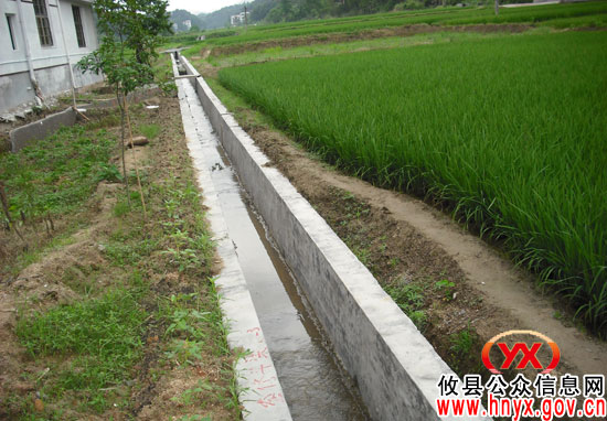攸县坪阳乡千亩农田换新颜