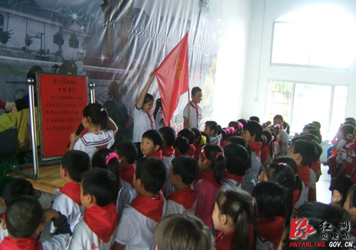 十都镇小学喜气洋洋庆“六一”