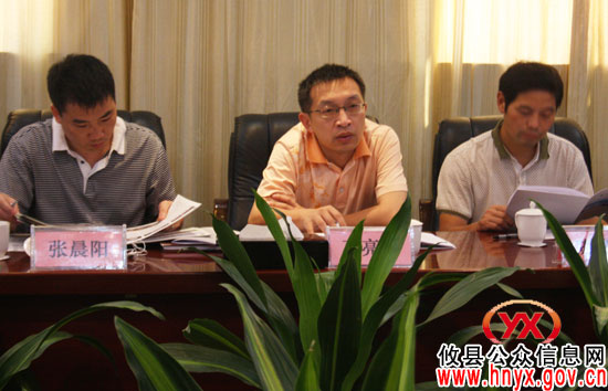 邵阳市新邵县委常委、县纪委书记石亮明率队来攸县考察“城乡同治”工作