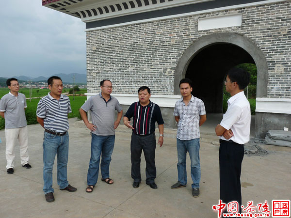 市旅游局副局长李华麟到秩堂镇指导创建工作