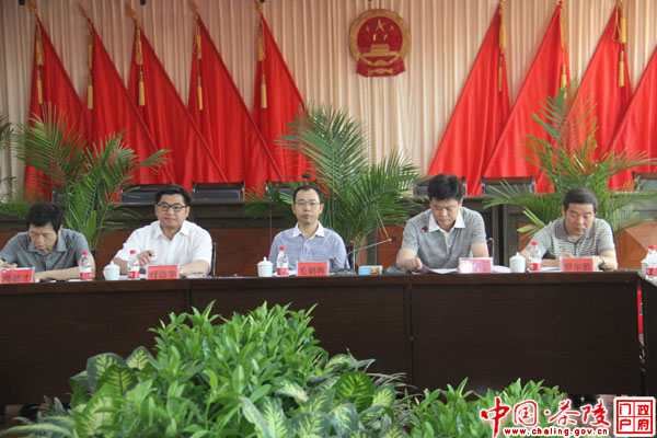 毛朝晖主持召开县级领导“三联三包”工作调度会