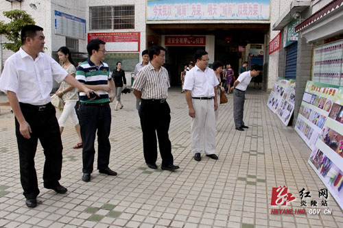 市人大专项评议组来我县调研教育工作