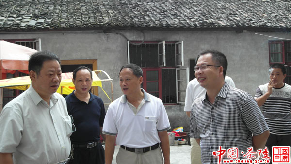 李劲松督查茶陵农技推广体系改革工作