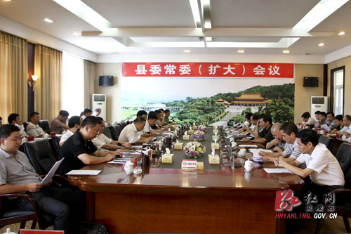 黄诗燕：准确把握时代脉搏 全面推进各项工作
