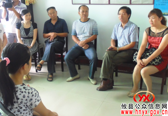 攸县鸭塘铺乡茅坪村迎来“爱心助学”活动