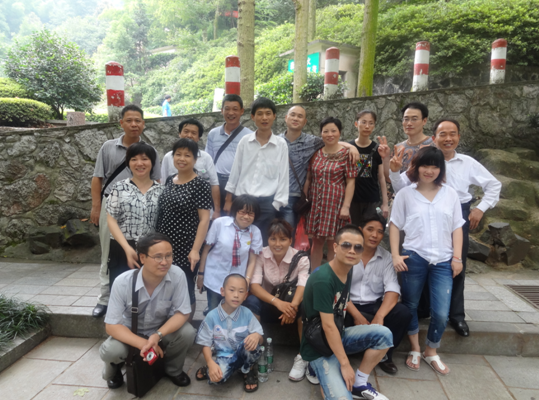 芦淞区“全国肢残人日”赴韶山参观学习