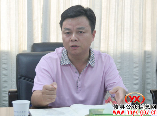 胡湘之率队到县国土局调研指导工作