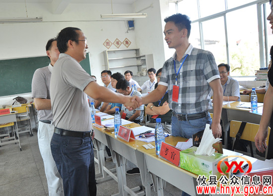 株洲市2012年竞争性公开选拔科级领导干部面试今日开考