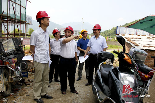 省绩效评估和为民办实事督查组来炎督查