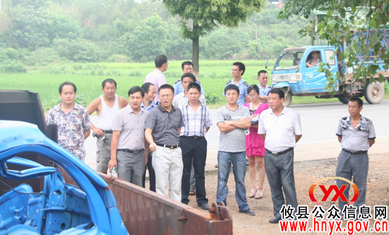攸县大同桥镇举办二手车市场整治活动暨二手车市场开业仪式