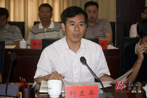 黄诗燕：准确把握时代脉搏 全面推进各项工作