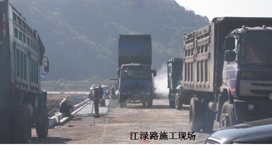 江渌路一期、株董路、枫溪大道延伸段路面车行道顺利通车