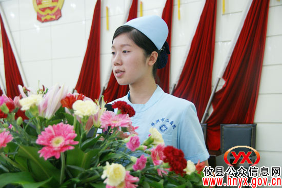 攸县召开向“最美护士”何遥同志先进事迹学习报告会
