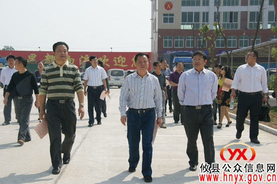 株洲市三季度园区攻坚工作调度会在攸县召开