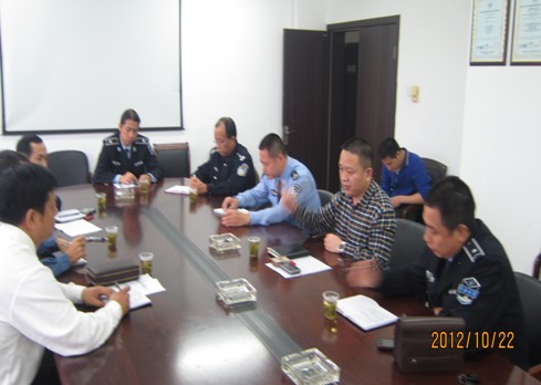 副区长陈湘伟主持召开火车站周边交通秩序整治办公会