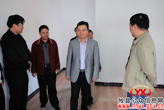 胡湘之率队到新市镇调研指导工作