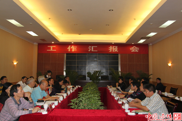 “湘菜产业红色湘东行”考察组来茶陵考察