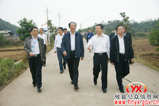 全省水利建设现场会前视察 与会人员现场感受攸县水利建设成果