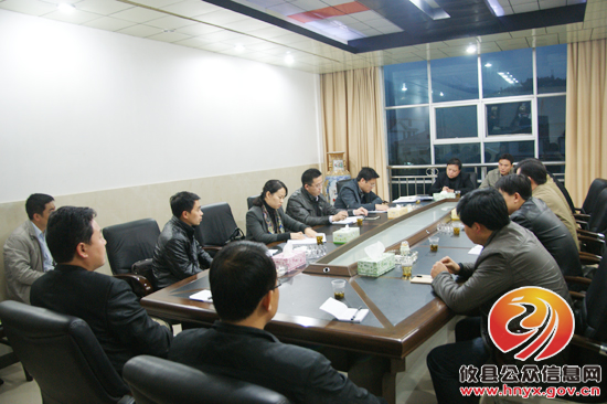 龚红果一行深入黄丰桥镇、柏市镇、鸾山镇进行调研