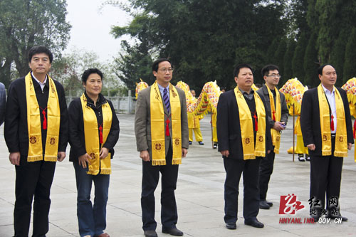 中国红十字会总会秘书长王汝鹏来炎祭祖