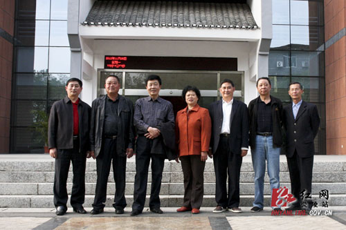 广州军区原万山要塞区炎陵战友联谊会举行
