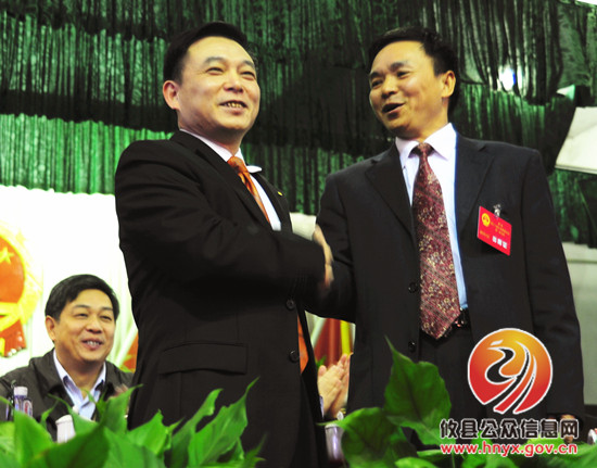 攸县第十六届人民代表大会第一次会议召开第三次代表全体会议