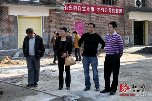 立足当地资源 大力发展东风经济