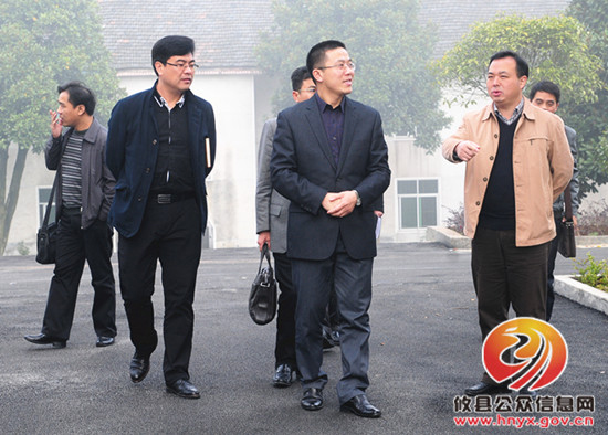 龚红果到酒埠江、坪阳庙、湖南坳视察指导 勉励各乡镇集中优势谋发展