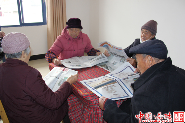 南浦文化传播有限公司免费赠送“精神粮食”