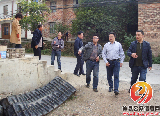 梁文明一行来槚山乡调研再生资源回收工作
