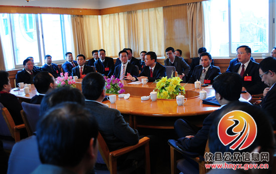 攸县第十六届人民代表大会第一次会议召开主席团第四次会议
