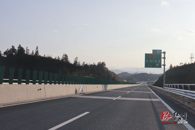 炎陵又将有两条高速即将通车（图片新闻）