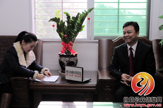 胡湘之接受株洲市学习宣传十八大精神“县市区委书记访谈”集中采访