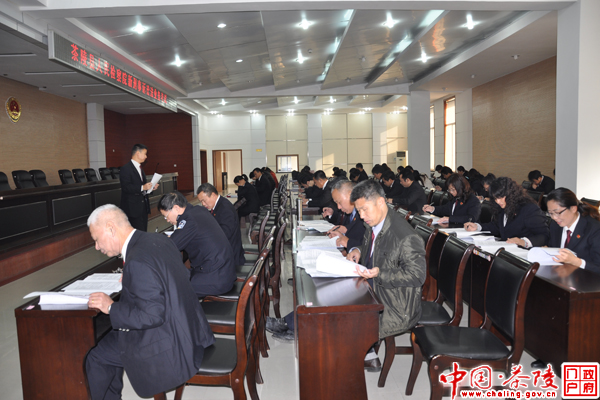 检察院以考促学增强学法效果