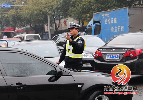 攸县返乡车辆增多　122个警力“全力保畅通”