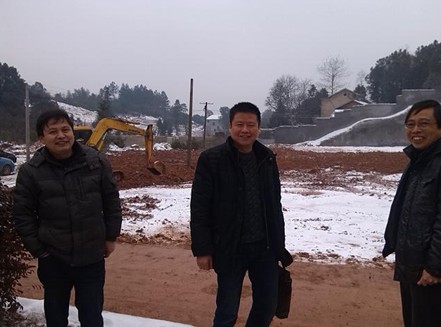 芦淞区教育局局长易利民前往白关镇督查学校安全工作
