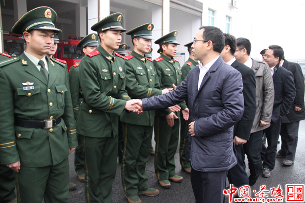 节前送温暖，关爱润民心