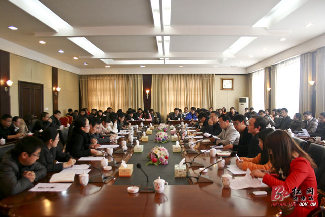 炎陵县召开选调生、大学生村官新春座谈会