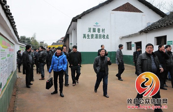 鸭塘铺乡再生资源回收站每月回收可利用垃圾约40吨