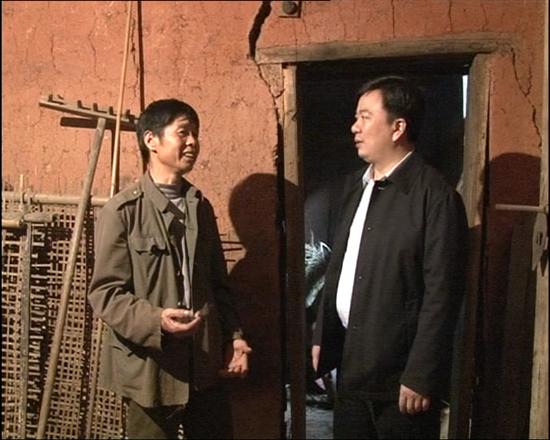 谭润洪慰问贫困家庭和五保老人