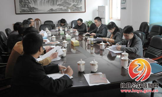 龚红果、罗曼到县科技局、物价局、食安办、工商局、质监局、药监局调研指导工作